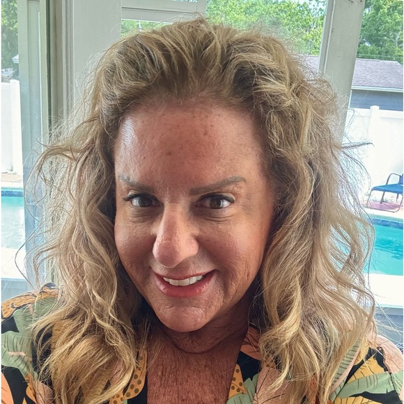 Meet your Posher, Marsha - Picture 2 of 2